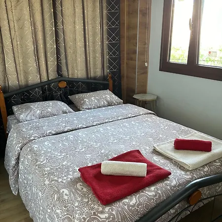 With Garden Apartment *