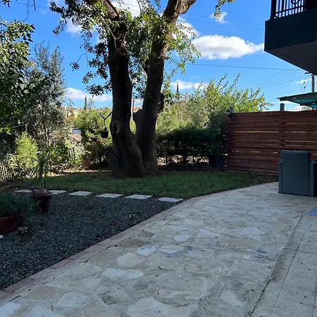 Apartment With Garden *