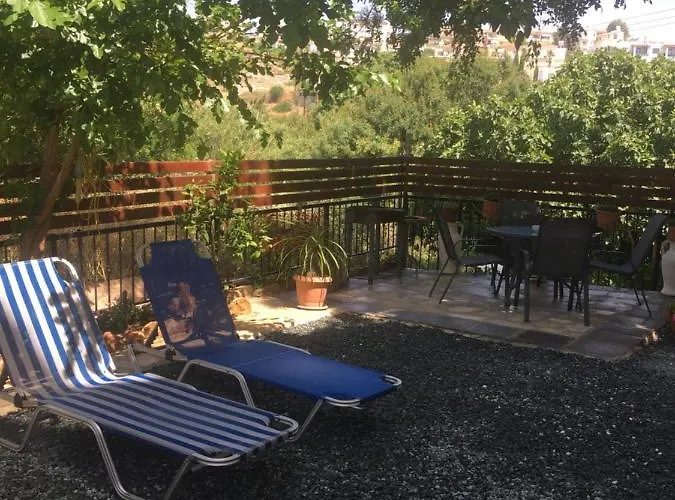 With Garden Apartmán Paphos